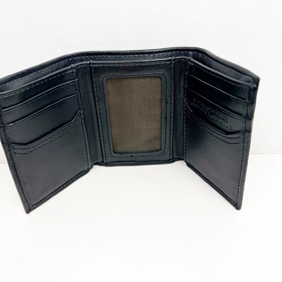 Levi\'s RFID Trifold Black Leather Wallet w/Zippered Pocket, Bill Slots, ID Slot